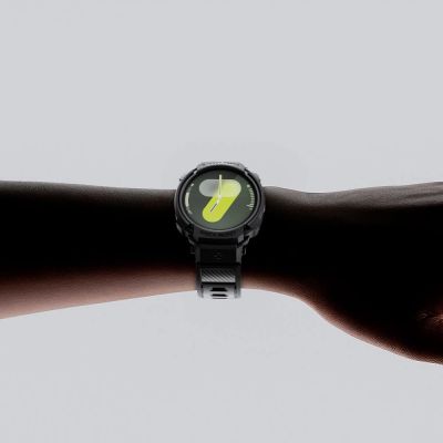 12. Spigen Rugged Armor Pro Armband für Samsung Galaxy Watch 8 44 mm – Mattschwarz