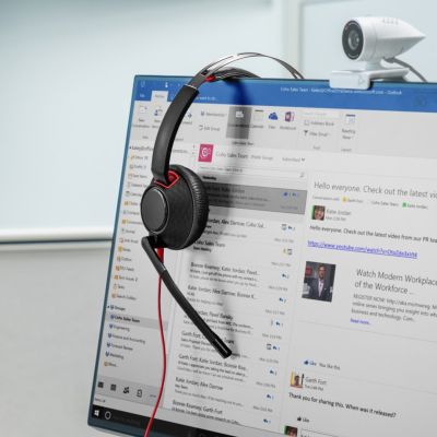 126. Poly Blackwire 5220 Stereo-Kopfhörer USB-C Headset + 3,5-mm-Klinkenstecker + USB-C/A-Adapter 8X231AA