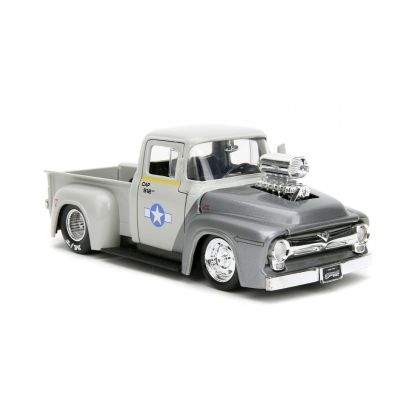 7. Jada Toys Street Fighter 1956 Ford Pickup Automodell 1:24