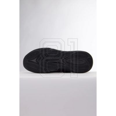 2. Adidas Ozelle M GX6767 Schuhe