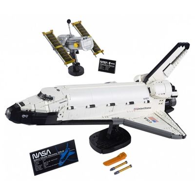 19. LEGO Icons 10283 NASA Space Shuttle Discovery