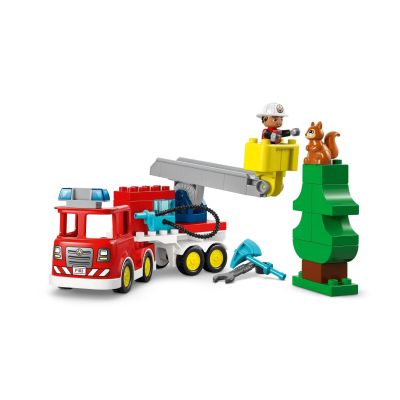 7. LEGO DUPLO TOWN 10473 Feuerwehrwagen mit Schlauch und Feuerwehrmann