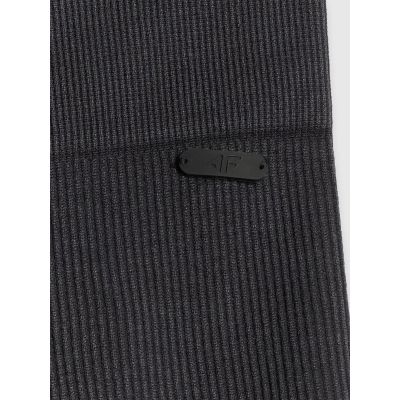 7. Kurze Leggings aus geripptem Strick für Damen, Größe 4F 4FRSS26TSTIF042-20S