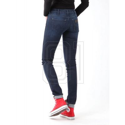 5. Wrangler Courtney blaue Shelter-Jeans W23SU466N