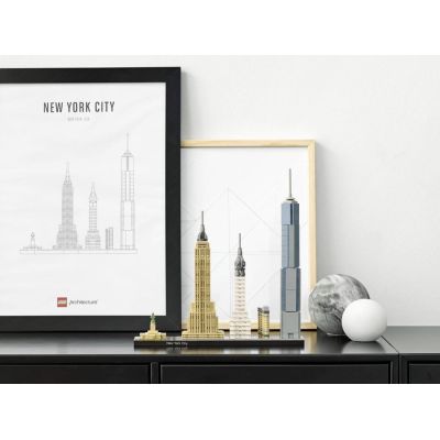 7. LEGO Architecture 21028 - New York
