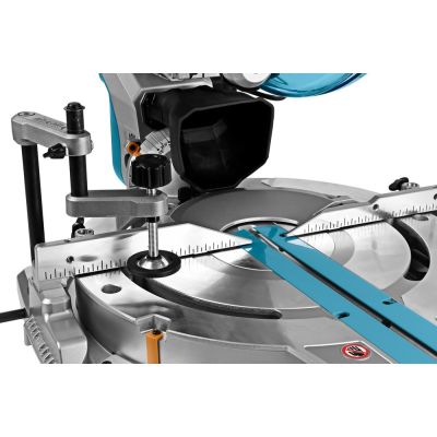9. Makita LS1219L Gehrungssäge, 3200 U/min, 1800 W