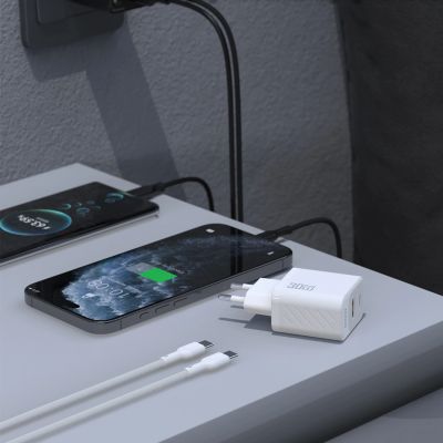 4. Dudao A27TCEU PD 30W GaN USB-A/USB-C-Wandladegerät mit USB-C-Kabel – Weiß