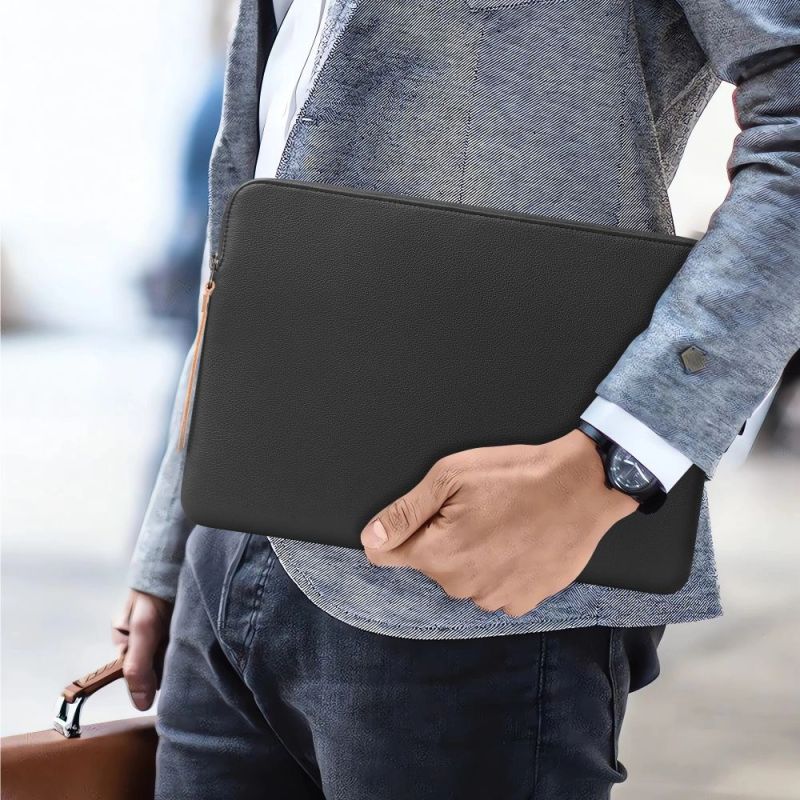 13. Tech-Protect Fleece-Laptoptasche 15-16 - Schwarz