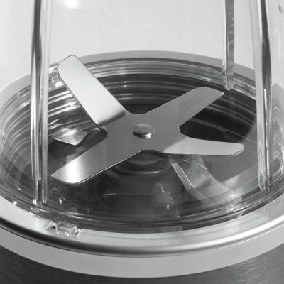 6. Nutribullet Original 600 NB606B Grauer Mixbecher