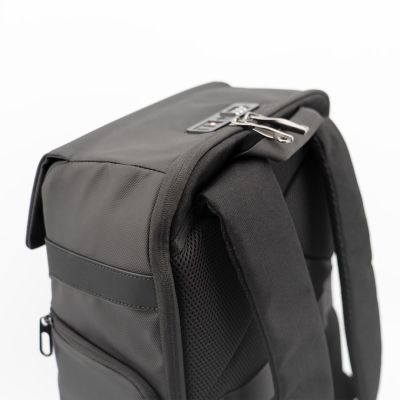 4. RealPower Pro TSA-Reisetasche. 900D rutschfester Magnetverschluss.