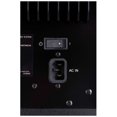 6. Yamaha HS8S – Aktiver 8-Zoll-Subwoofer mit Bassreflexsystem