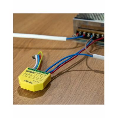 5. Shelly Plus RGBW PM Wireless Grün, Gelb