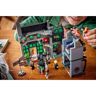 9. LEGO Harry Potter 76471 – Magische Läden in der Nokturngasse