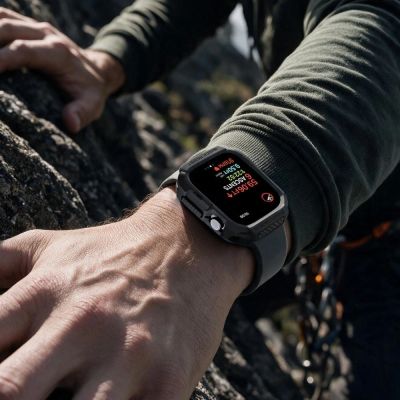 4. Spigen Rugged Armor Hülle für Apple Watch 46 mm - mattschwarz