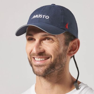 3. Musto Ess Fd Crew Cap 80032-598