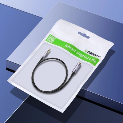 7. Ugreen Adapter Miniklinke 3,5 mm 0,5 m blau (AV118)