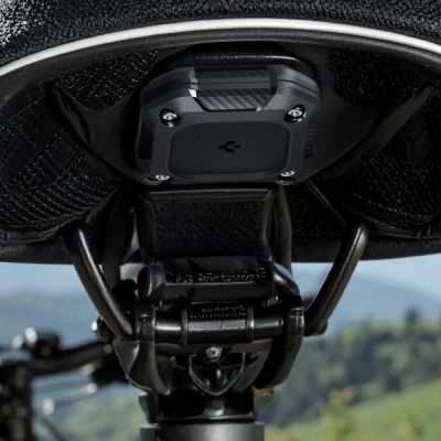 11. Spigen Tough Armor Case für AirTag 1/2 - Schwarz