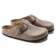 4. Birkenstock Boston Tabacco Brown Oiled Leather Regular Wide Pantoletten für Damen/Herren (0960811)
