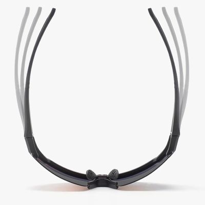 7. Rockbros Polarisierte Fahrradbrille mit UV-Schutz und Korrektureinsatz 14120008006 Graue Gläser - Schwarz