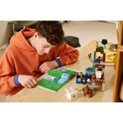 13. LEGO Minecraft 21597 – Ghast-Station