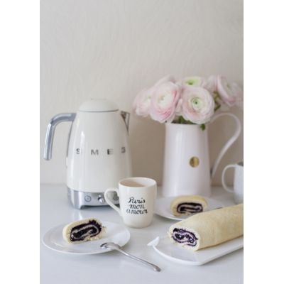41. SMEG KLF04CREU Wasserkocher Creme