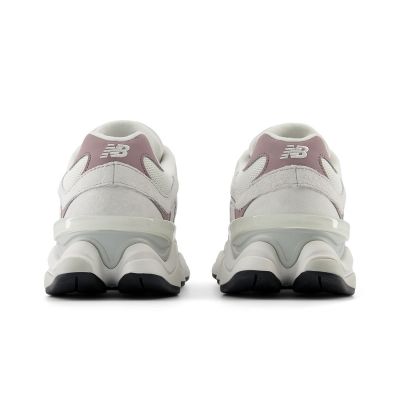 5. New Balance U9060EEJ Sportschuhe