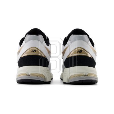 11. New Balance M2002RPN Schuhe