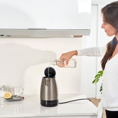 5. Black+Decker BXKE2201E Wasserkocher (2200 W; 1,7 l)