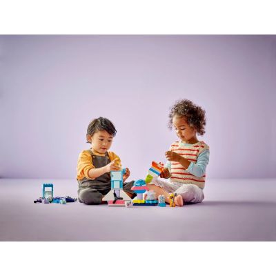 6. LEGO DUPLO 10422 3-in-1 Weltraum-Shuttle-Abenteuer