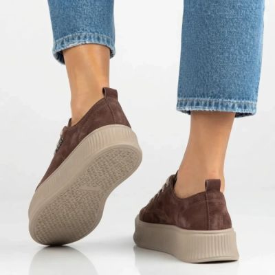 7. Braune Damen-Sneaker aus Leder mit Plateausohle, Modell Filippo DP7982