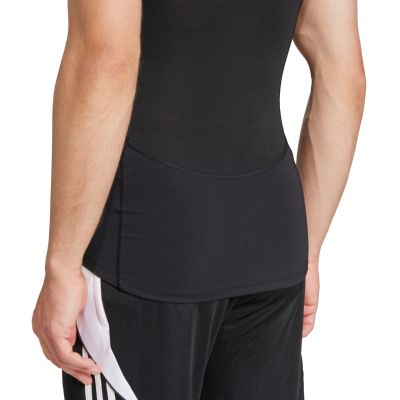 10. Adidas Techfit Kurzarm-T-Shirt M JP4674