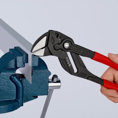 8. Knipex 86 01 300 Zange