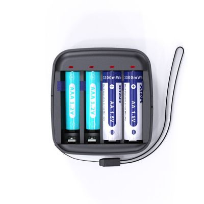 5. XTAR Ladegerät für R03 / AAA und R6 / AA Li-Ion 1,5V / NiMH BC4 Akkus