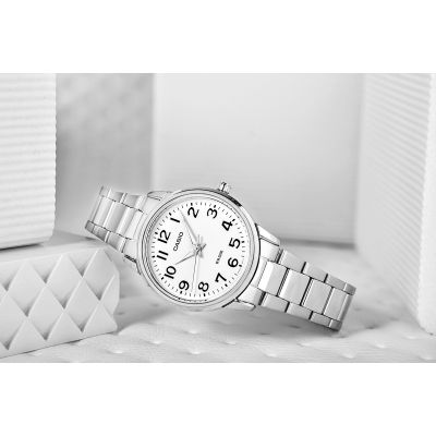 5. Damenuhr CASIO LTP-1303D-7BVDF + Box