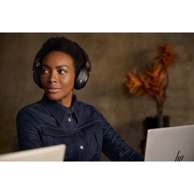 51. Poly Voyager Surround 80 UC On-Ear-Bluetooth-Kopfhörer, Microsoft Teams-zertifiziert, USB-C-Headset + USB-C/A-Adapter 8G7U0AA