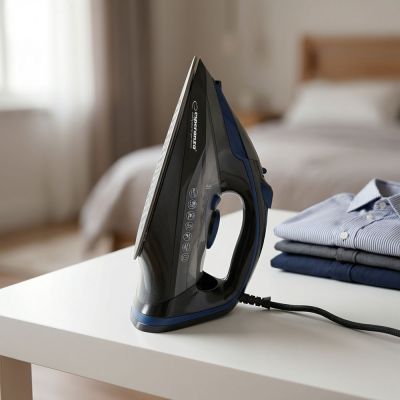 7. ESPERANZA Dampfbügeleisen Rayon 2600W EHI012