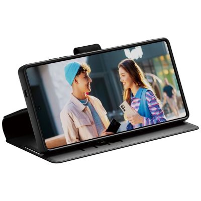 4. CARE by PanzerGlass Feature Wallet Kickstand Case für Samsung Galaxy S25 Ultra - Schwarz