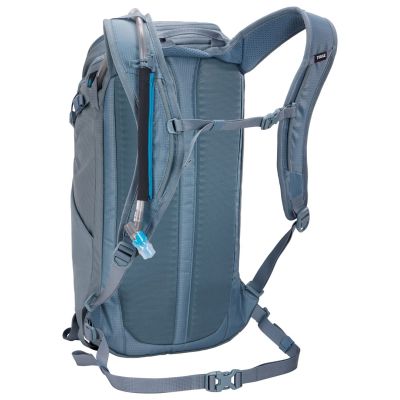 10. Thule AllTrail Trinkrucksack 16 L - Teich