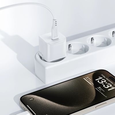 5. Acefast A73 Mini PD 20W GaN-Wandladegerät + USB-C-Kabel – Weiß