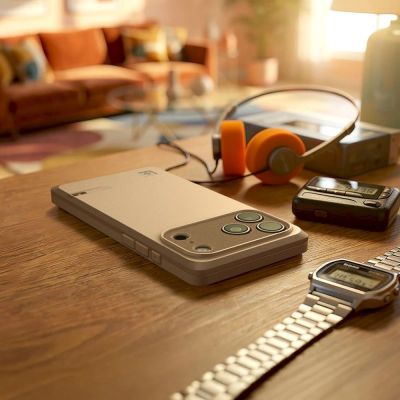 13. Spigen Classic LS MagSafe Hülle für iPhone 17 Pro Max – Beige