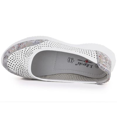 3. Weiße Damen-Lederschuhe mit Lochmuster, S.Barski 7036