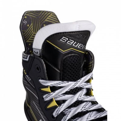 5. Bauer Supreme M40 Jr Hockey-Schlittschuhe