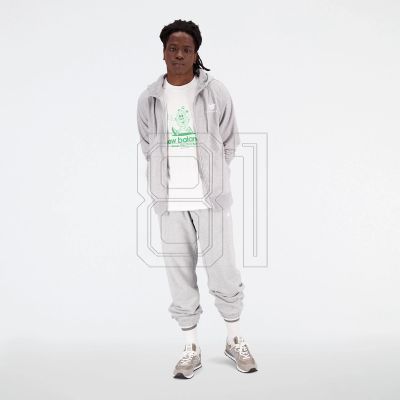 5. New Balance Essentials Stacked Logo Fren BK M MJ31536AG Sweatshirt
