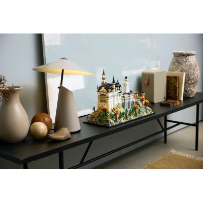 7. LEGO Architecture 21063 Schloss Neuschwanstein