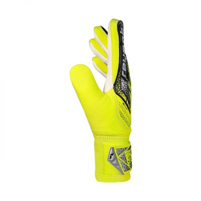 4. Reusch Attrakt Starter Solid M 5570514 2014 Torwarthandschuhe