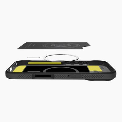 7. Spigen Rugged Armor Mag MagSafe Case für iPhone 17 - Mattschwarz