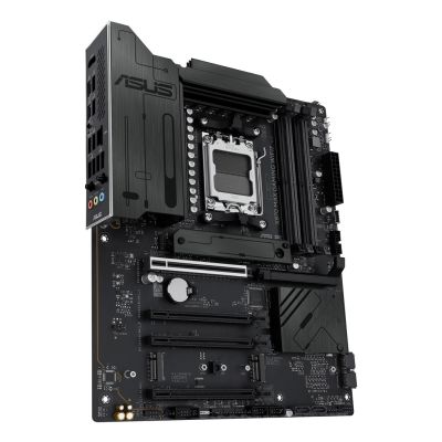 16. Asus X870 MAX GAMING WIFI7 Mainboard