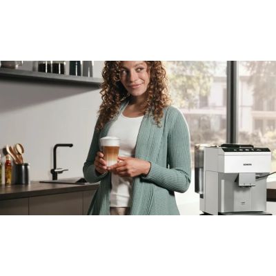 6. Siemens EQ500 TP515R02 15-Bar-Espressomaschine | weiß