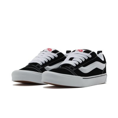 2. Vans Knu Skool Herren Sneakers Schwarz True White (VN0009QC6BT)
