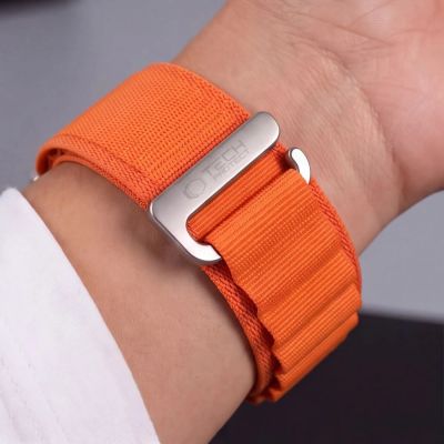 5. Tech-Protect Nylon Pro Armband für Apple Watch 44 / 45 / 46 / 49 mm – Orange